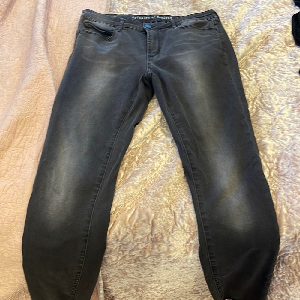 Articles of society straight leg strength black jeans. Size 30